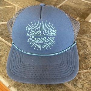 Northface Hat: Never Stop Exploring